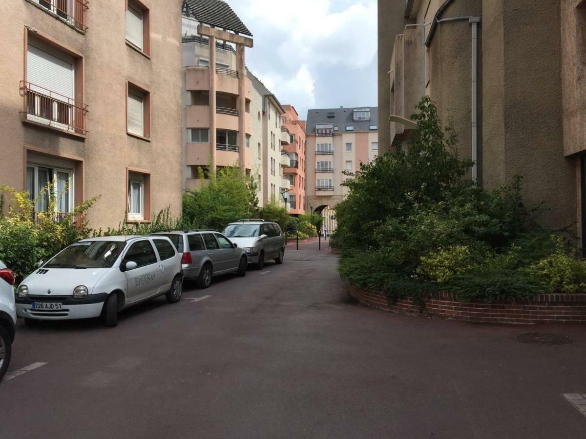 Appartement Hyper Centre Ville Epernay - Champagne Esterno foto